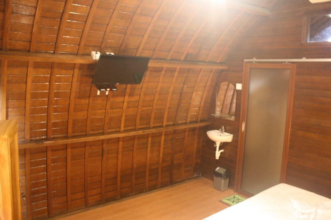 Lotus Bungalow Hotel Nusa Penida Bagian luar foto